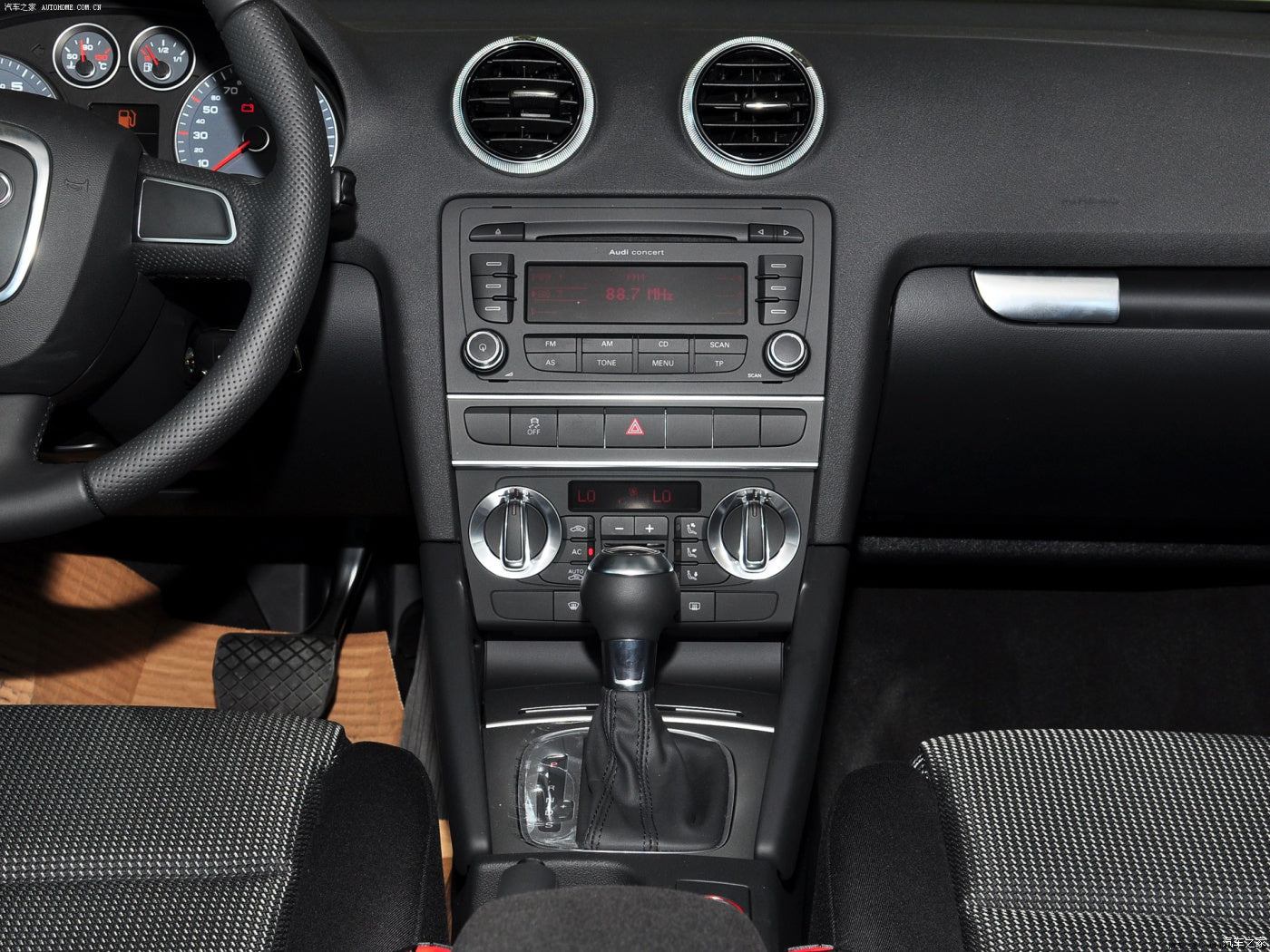 Navigatie dedicata Audi A3 (2008-2012) 2GB RAM 32GB ROM, Android 14, Carplay si Android Auto, cooler racire, ecran HD 9 inch